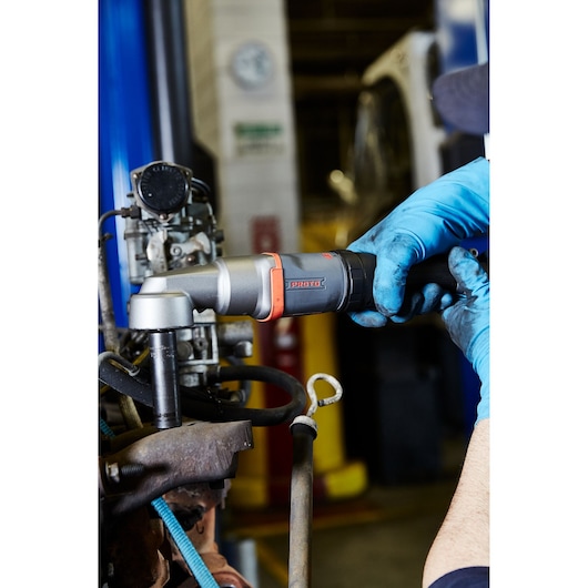 PROTO® TITANIUM SERIES ANGLE IMPACT WRENCHES United Airlines Application