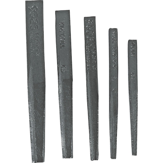 PROTO J9500A photography of five steel tapered pin punches, tool set, front angle, white background.